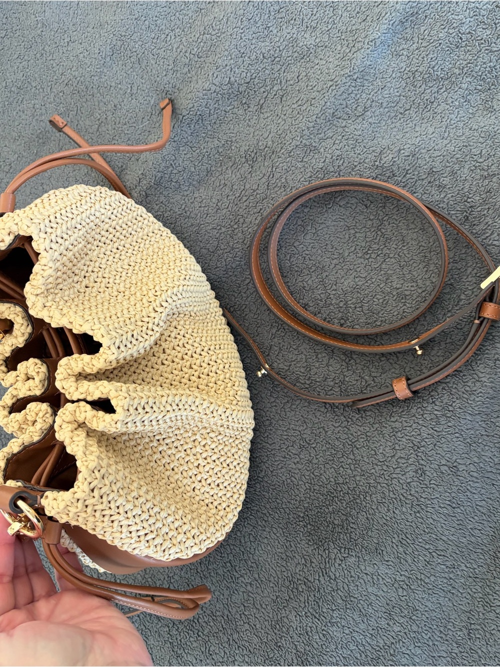 Kate Spade “Pinch” crossbody - Picture 3 of 6